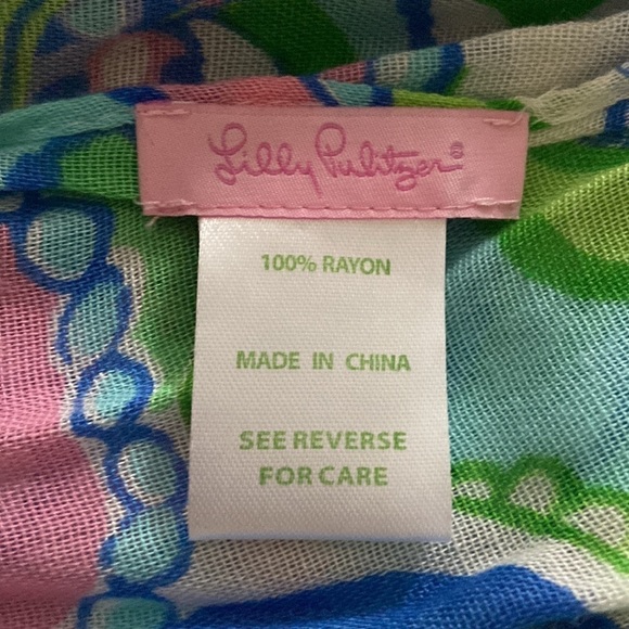 - Lilly Pulitzer Infinity Loop scarf , Green tassel, fish/sand dollar desi… - Picture 3 of 3